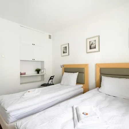 404 Zamiany Ursynow Homestay *