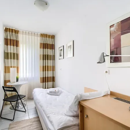 Homestay 404 Zamiany Ursynow